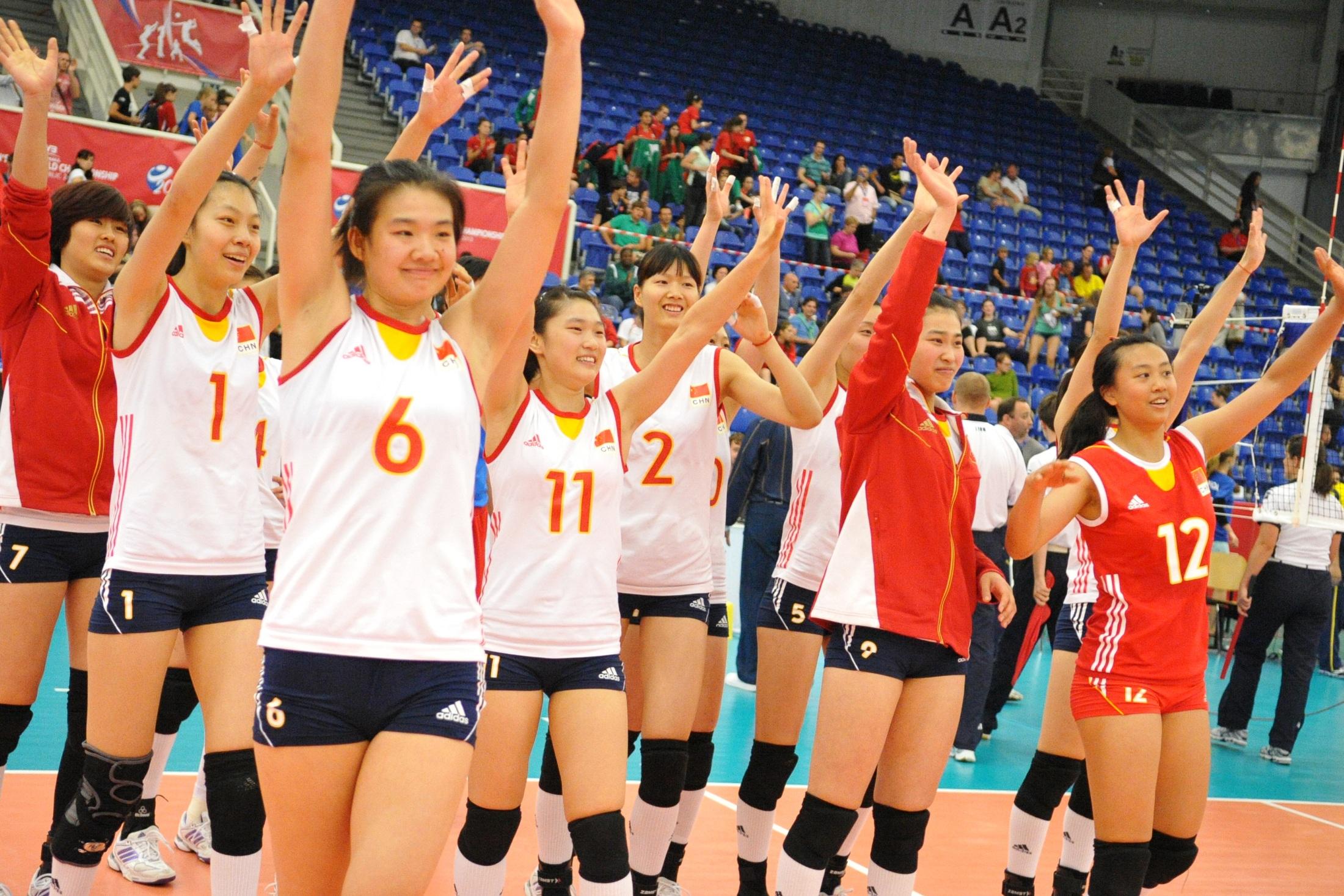 包含不畏艰难困苦，选手全情投入为国征战的词条