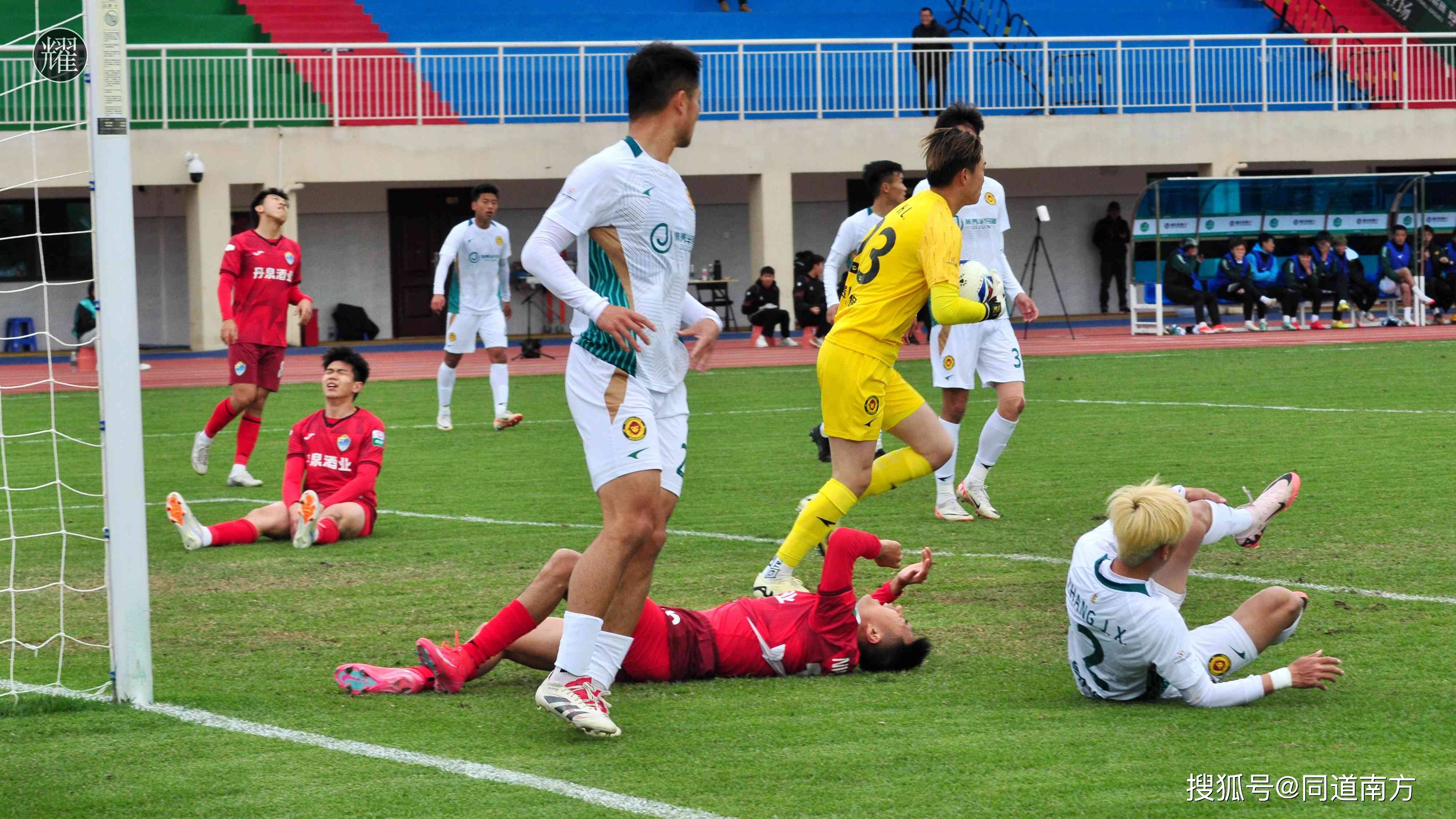 广西队主场战胜强敌，逆转晋级