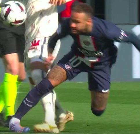 九游体育网页版-关于巴黎圣日耳曼逆转晋级！内马尔坐镇破门的信息