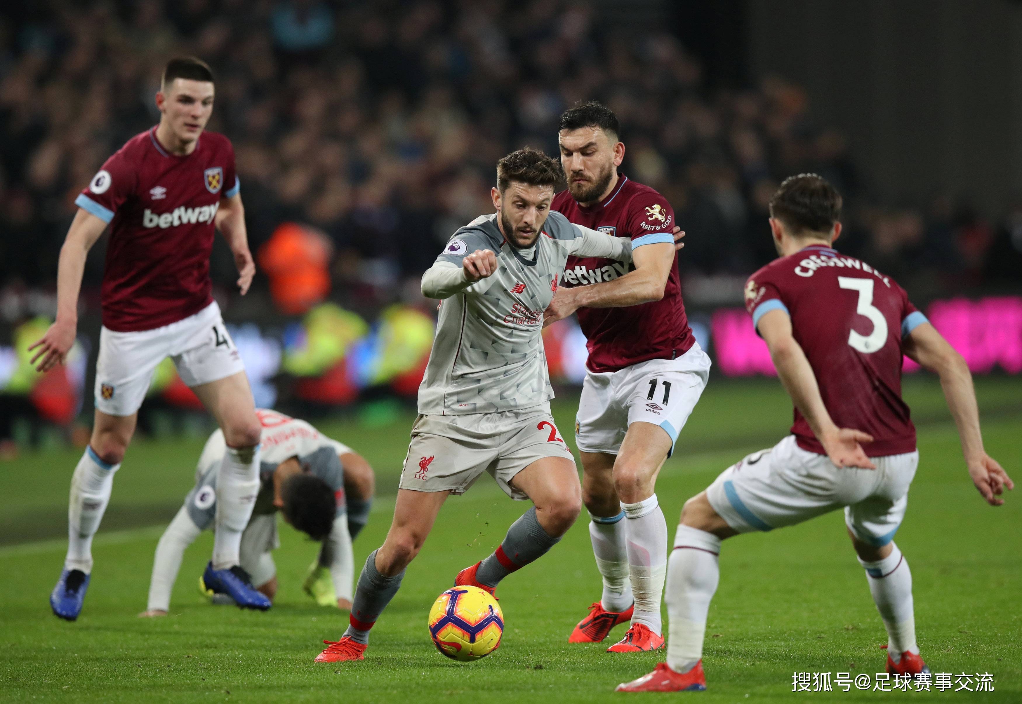 九游体育官网入口-包含足球比赛邂逅浪漫，球场上演故事传奇的词条