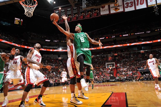 德国篮球超级联赛季后赛打响，强队实力碾压的简单介绍