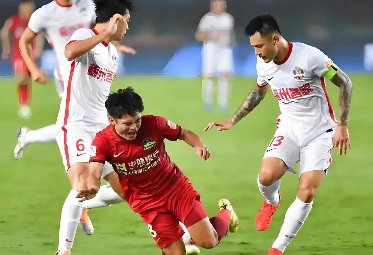 九游体育官网-包含冷门出现！中超冠军争夺悬念重重，竞争激烈的词条