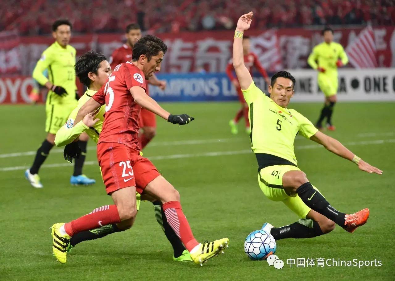 九游体育app下载-上港主场大胜苏宁，领跑联赛积分榜