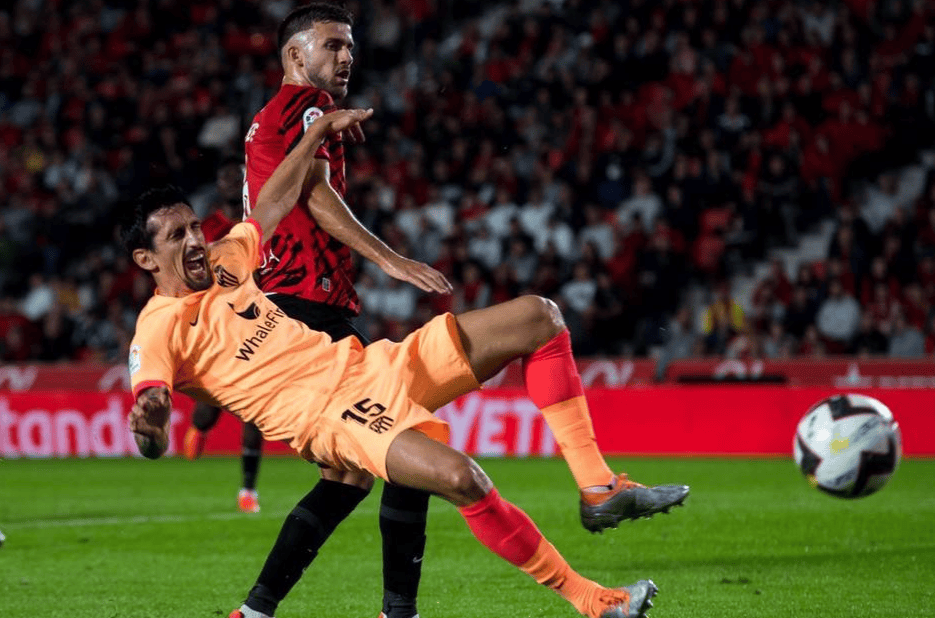 包含马洛卡主场输给萨拉戈萨，遭遇三连败的词条