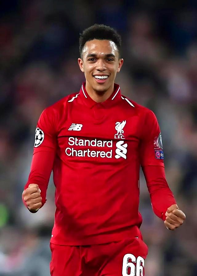 利物浦锋线火力全开，轻松击败对手