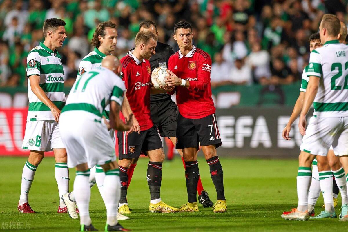 冰岛队坚强表现，苏格兰待战