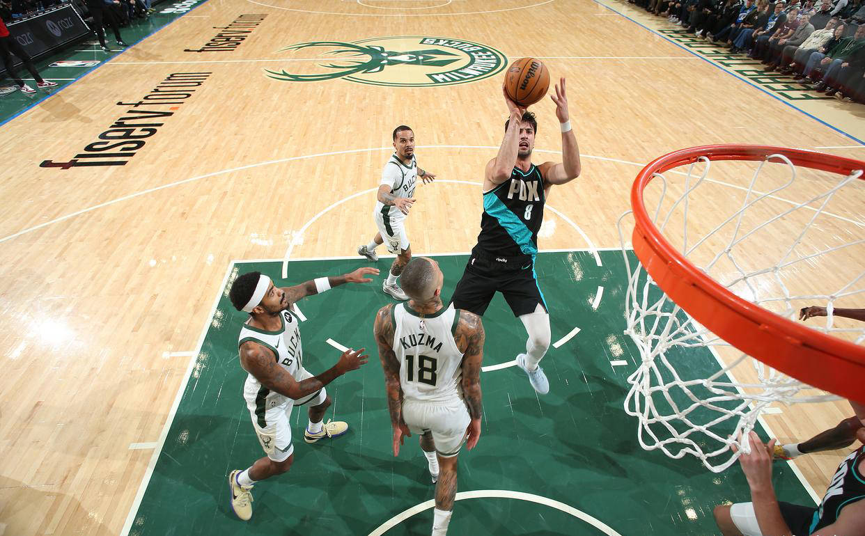 九游体育中国官网-开拓者客场力克独行侠，结束连败的简单介绍